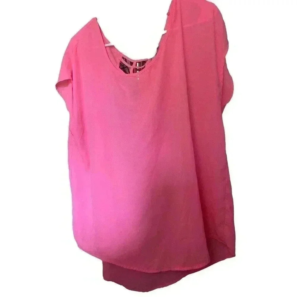 TORRID SIZE 0 PINK SHIRT WITH SHORT SLEEVES AND OPEN ON BACK